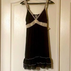 DE.CODED flirty black/cream sleeveless dress NWTs